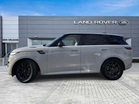 Used 2025 Land Rover Range Rover Sport Dynamic SE image 2