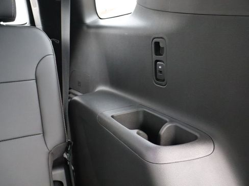 Used 2023 Chevrolet Traverse LT image 46