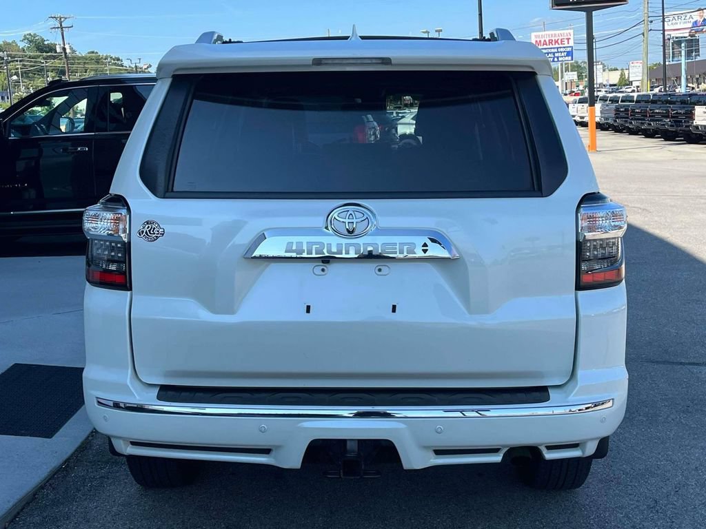 Used 2023 Toyota 4Runner Limited AWD/4WD image 4