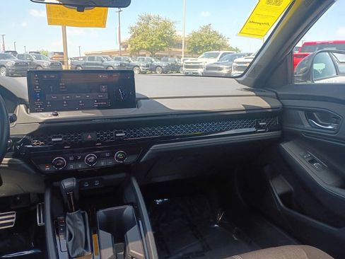 Used 2024 Honda Accord Sport image 13