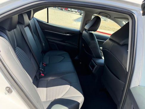 Used 2024 Toyota Camry SE image 16