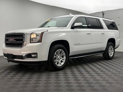 Used 2018 GMC Yukon XL SLT AWD/4WD image 2