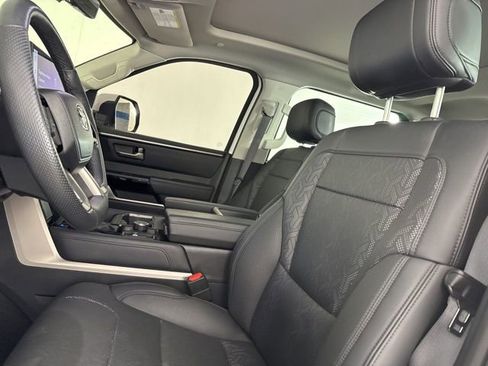 Used 2024 Toyota Tundra Limited image 11