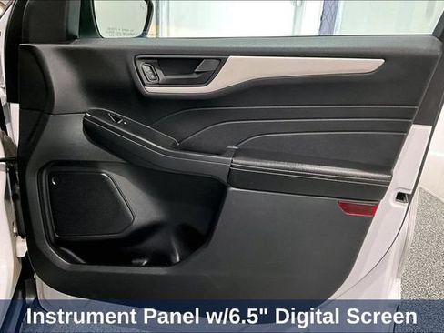 Used 2022 Ford Escape SE w/ SE Sport Appearance Package AWD/4WD image 38