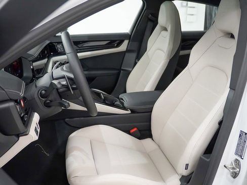 New 2026 Porsche Panamera 4 image 5