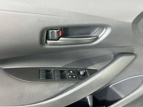 Used 2025 Toyota Corolla LE FWD image 24