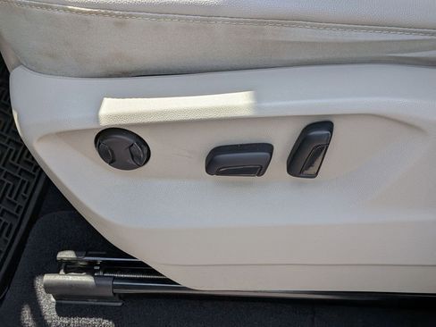 Used 2021 Volkswagen Atlas SE FWD image 16