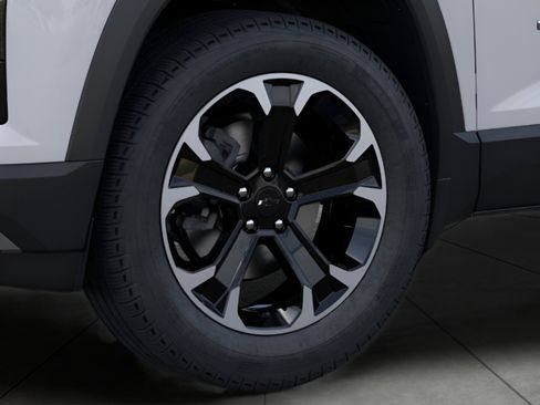 New 2026 Chevrolet Equinox LT w/ Convenience Package II image 9