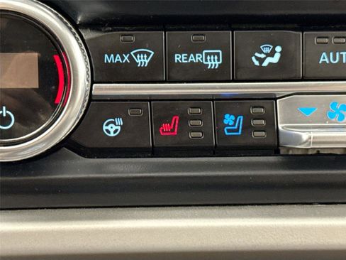 Used 2024 Ford Expedition Limited image 8