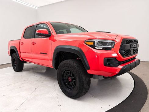 Used 2023 Toyota Tacoma TRD Pro AWD/4WD image 12