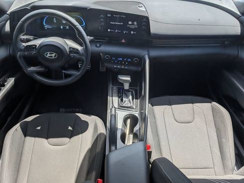 Used 2025 Hyundai Elantra Sport FWD image 23