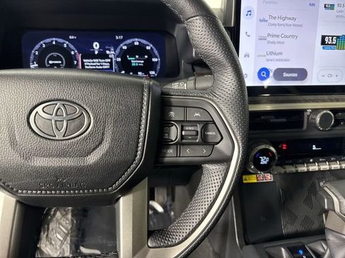 Used 2024 Toyota Tacoma Limited w/ Limited Package (LT) AWD/4WD image 13