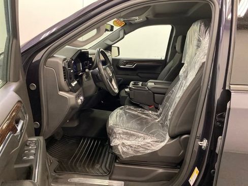 Used 2024 GMC Sierra 1500 Elevation AWD/4WD image 9