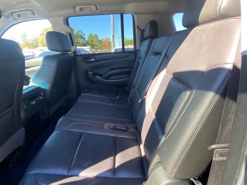 Used 2018 Chevrolet Suburban LT image 14