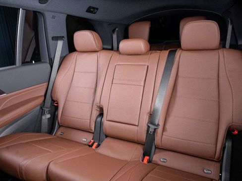 New 2025 Mercedes-Benz GLS 450 4MATIC image 30