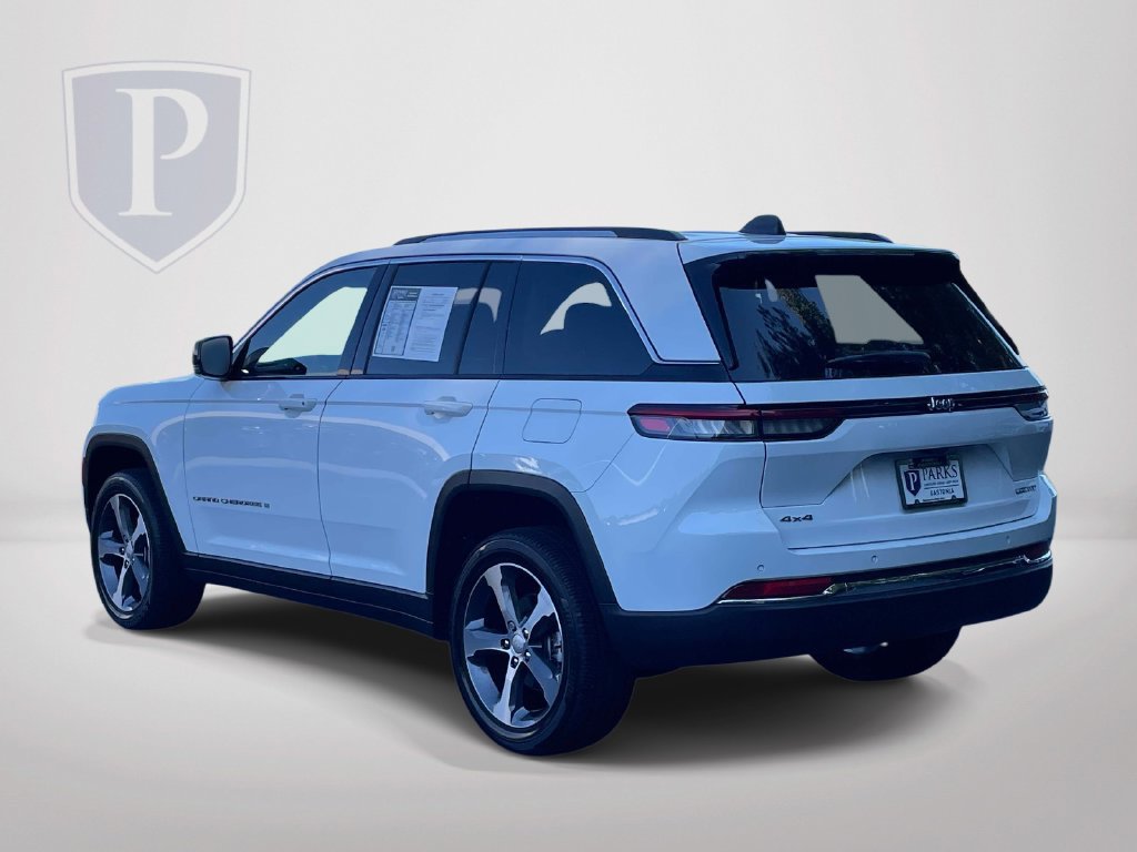 Used 2023 Jeep Grand Cherokee Limited AWD/4WD image 6