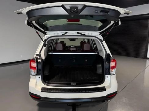 Used 2018 Subaru Forester 2.5i Touring w/ Popular Package #2 AWD/4WD image 13