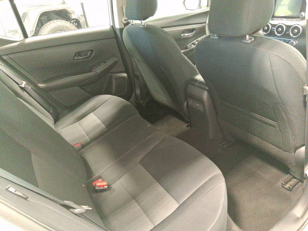 Used 2024 Nissan Sentra SV FWD image 30