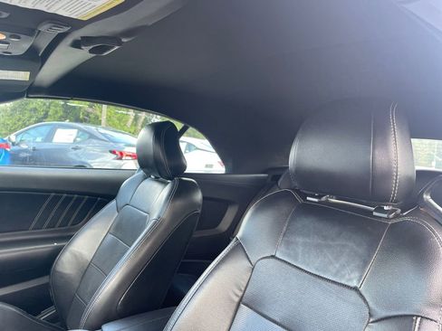 Used 2019 Ford Mustang GT Premium image 15