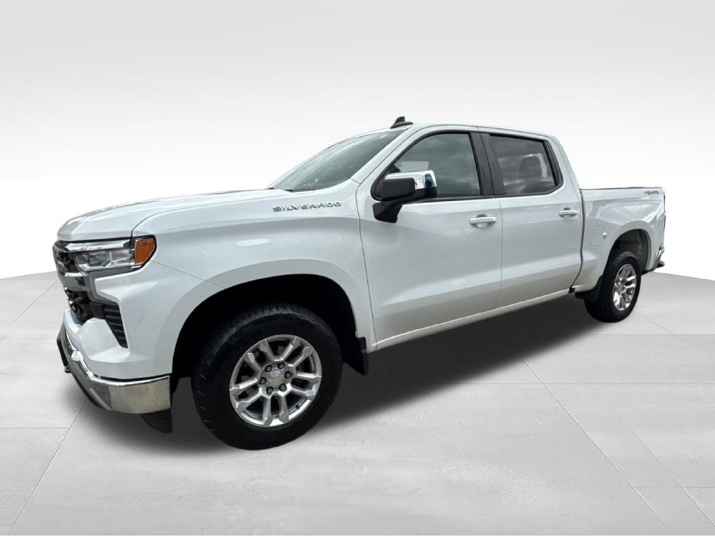Used 2024 Chevrolet Silverado 1500 LT AWD/4WD image 5
