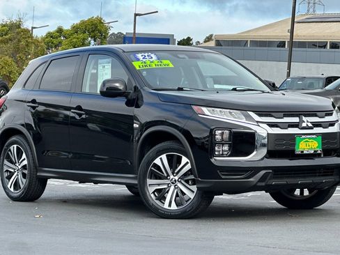 Used 2025 Mitsubishi Outlander Sport ES AWD/4WD image 2