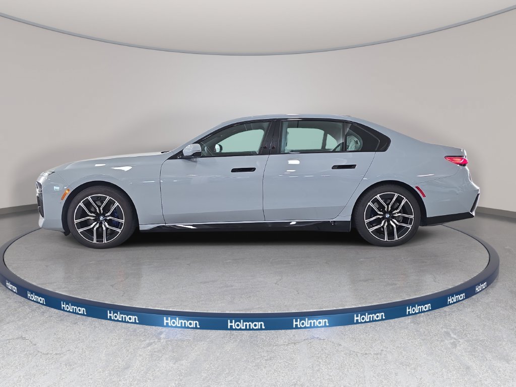 Used 2023 BMW i7 xDrive60 AWD/4WD image 11