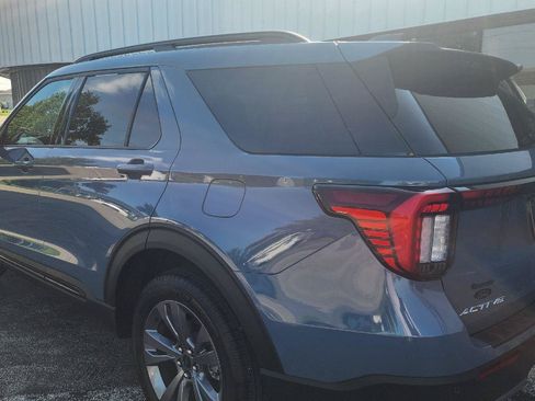 Used 2026 Ford Explorer Active w/ Active Comfort Package AWD/4WD image 7