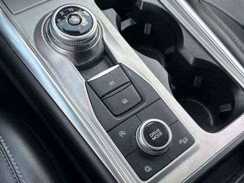 Used 2024 Ford Explorer Limited AWD/4WD image 20