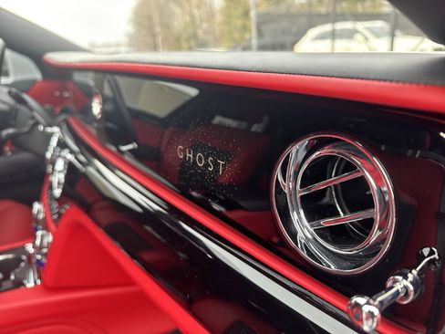 Certified 2022 Rolls-Royce Ghost w/ Ghost Package image 37