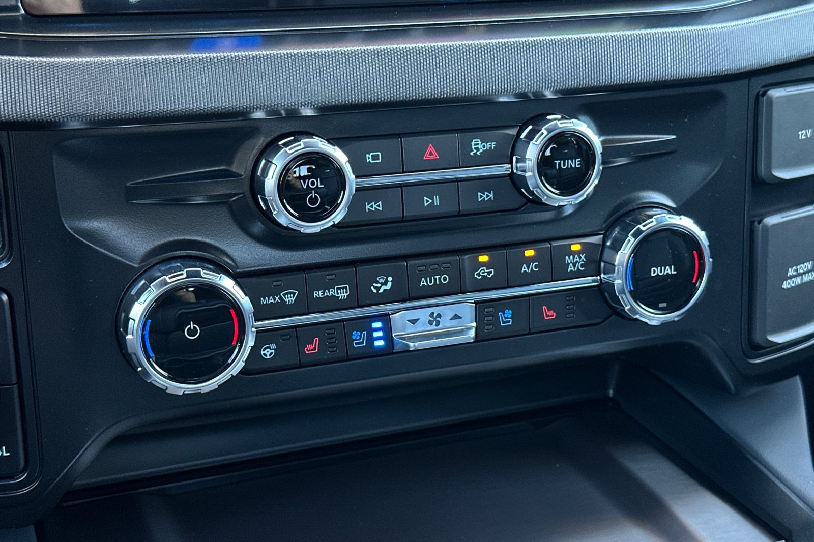 New 2026 Ford F250 Platinum AWD/4WD image 19