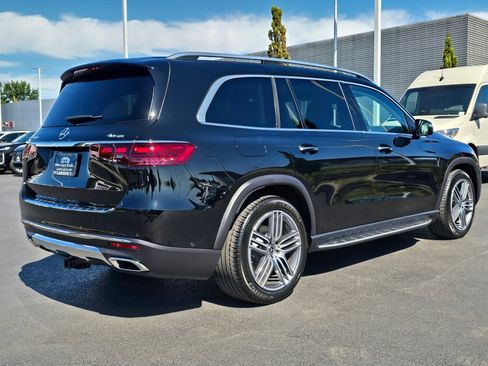Used 2026 Mercedes-Benz GLS 450 4MATIC image 6