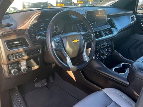 Used 2022 Chevrolet Tahoe LT w/ LT Signature Plus Package image 8