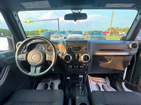Used 2012 Jeep Wrangler Sahara w/ Connectivity Group AWD/4WD image 9