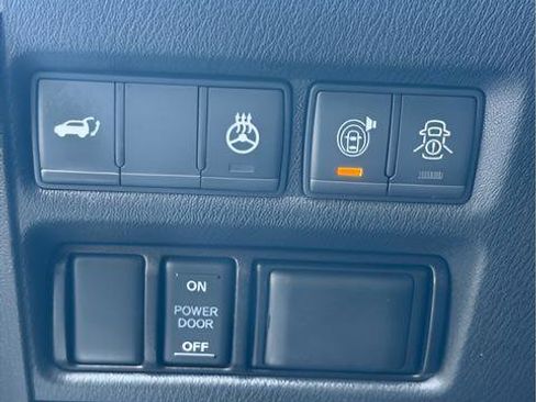 Used 2020 Nissan Armada Platinum w/ Captain's Chairs Package image 31