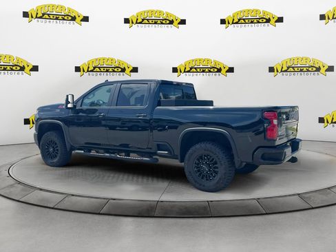 Used 2022 Chevrolet Silverado 2500 LTZ w/ LTZ Plus Package AWD/4WD image 3