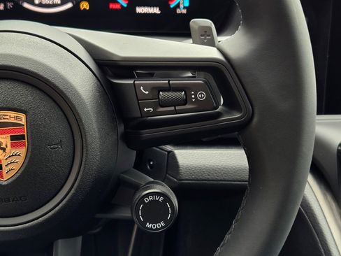 New 2025 Porsche Panamera 4 image 27