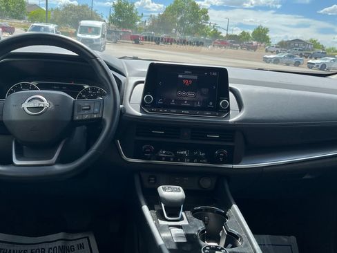 Used 2025 Nissan Rogue SV AWD/4WD image 20