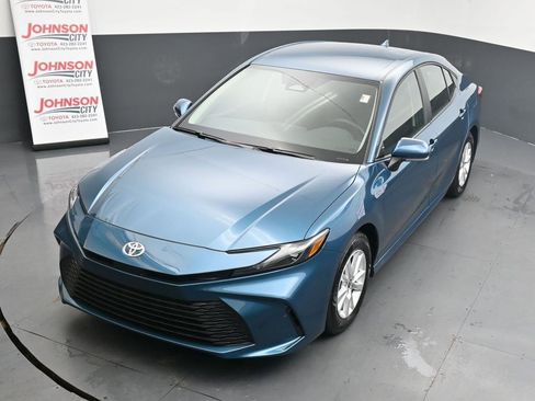 Used 2026 Toyota Camry LE image 29