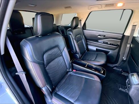 Used 2022 Nissan Pathfinder Platinum w/ Cargo Package AWD/4WD image 20