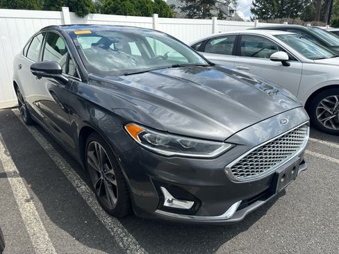Used 2020 Ford Fusion Titanium AWD/4WD image 2
