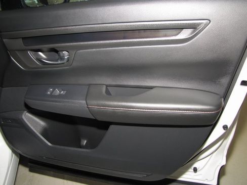 Certified 2025 Honda CR-V Sport image 19