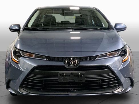 Used 2025 Toyota Corolla LE FWD image 4