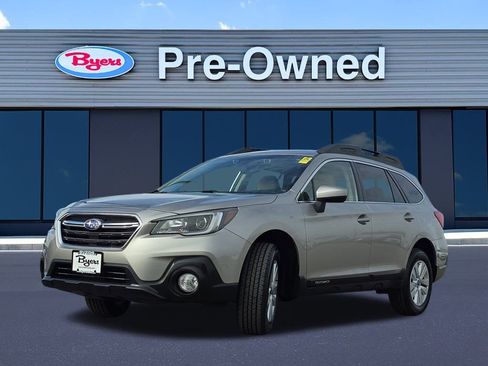 Used 2019 Subaru Outback 2.5i Premium image 3