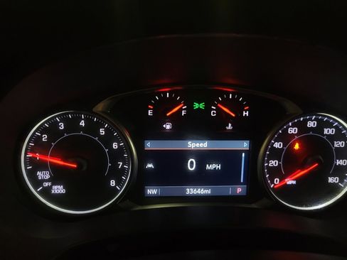 Used 2024 GMC Terrain SLT image 23