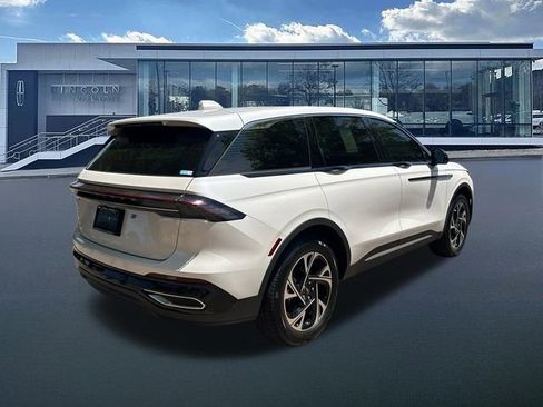 New 2026 Lincoln Nautilus Premier AWD/4WD image 7