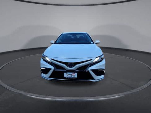 Used 2022 Toyota Camry XSE w/ Cold Weather Package FWD image 3