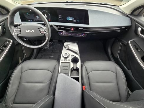 Used 2022 Kia EV6 Wind w/ Wind Technology Package AWD/4WD image 9