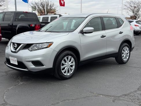 Used 2016 Nissan Rogue S image 9