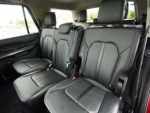 Used 2019 Ford Expedition Platinum RWD image 24