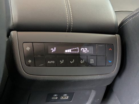 Used 2022 Nissan Pathfinder SV FWD image 20